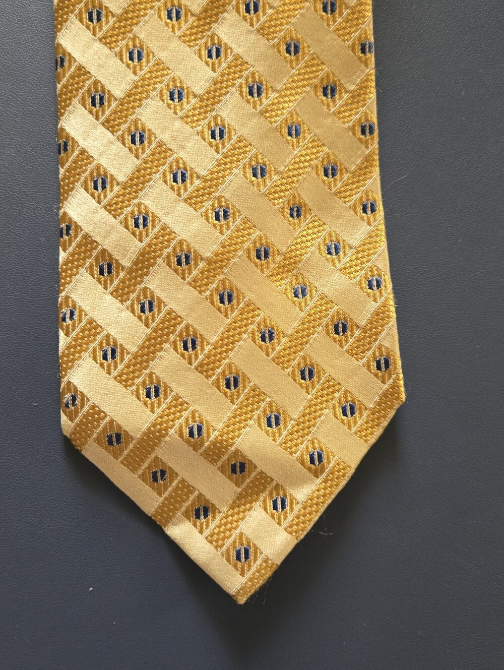 Ermenegildo Zegna Antique Gold Sheen Navy Geometric Print Silk Tie Made In Italy - Picture 5 of 11